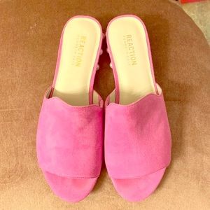Kennth Cole pink suede sandals